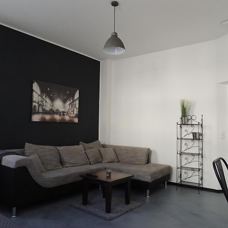 Zentrales Apartment In Гелзенкирхен Екстериор снимка