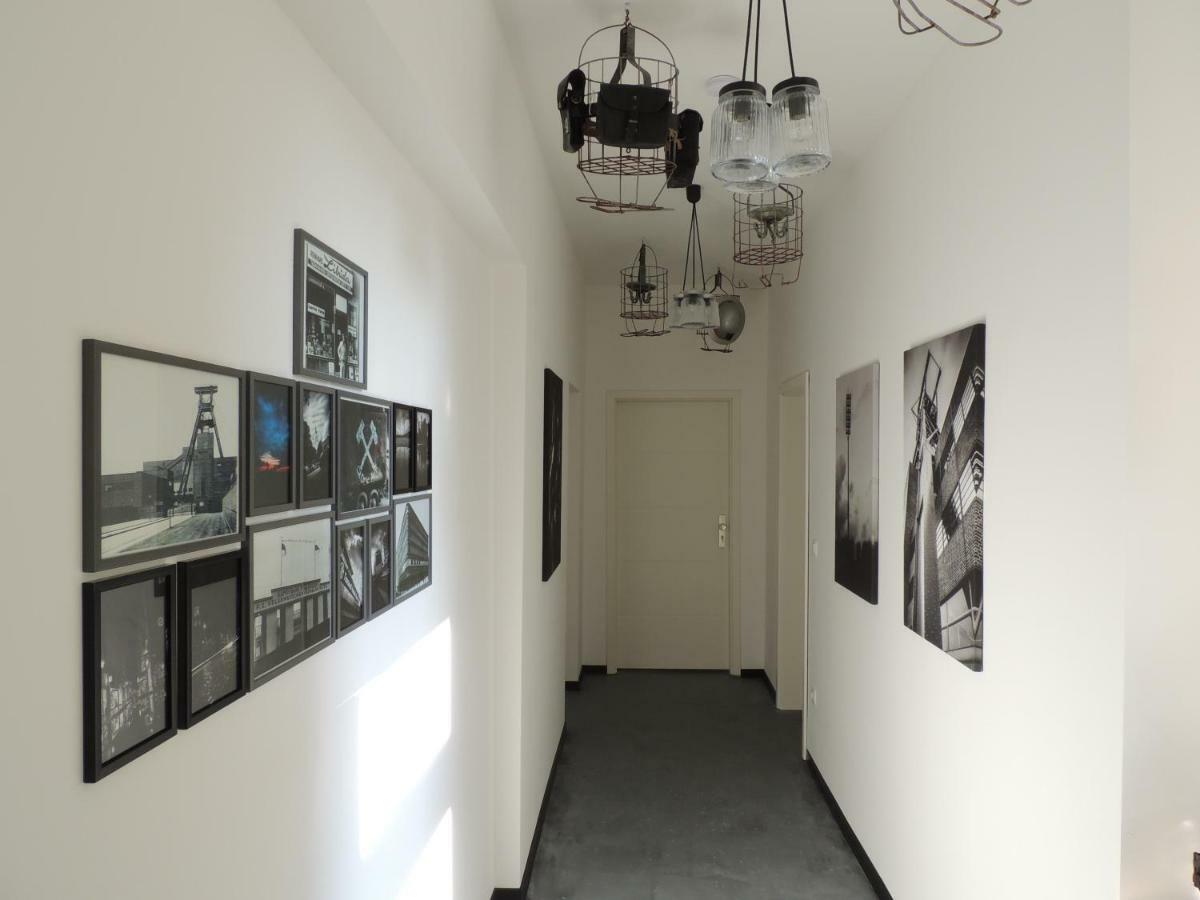 Zentrales Apartment In Гелзенкирхен Екстериор снимка