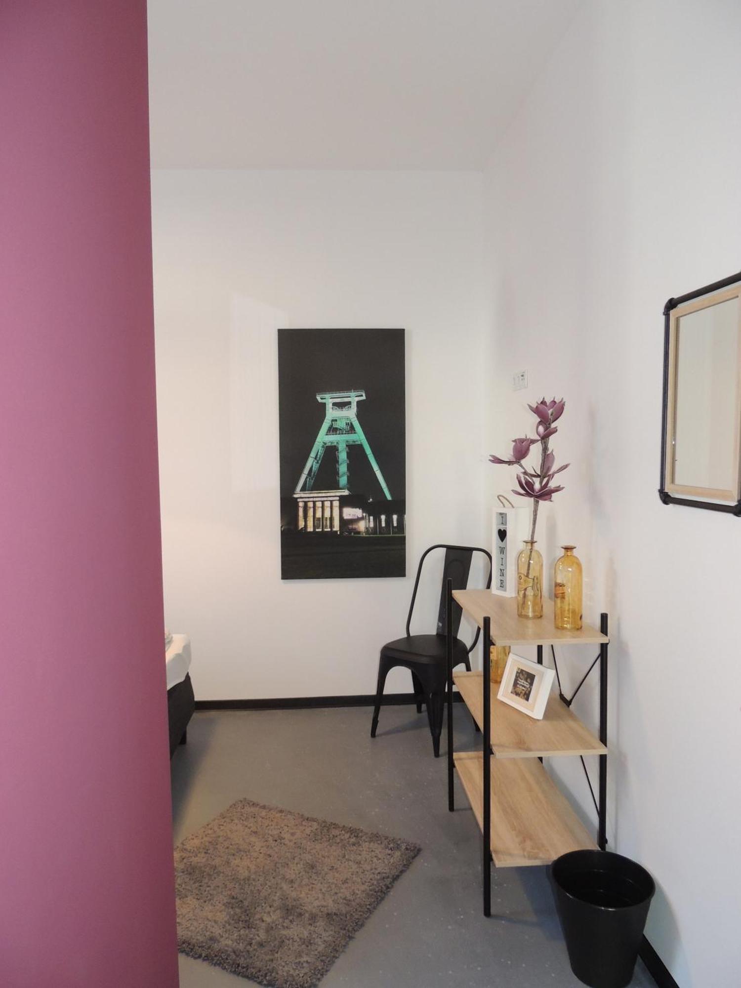 Zentrales Apartment In Гелзенкирхен Екстериор снимка