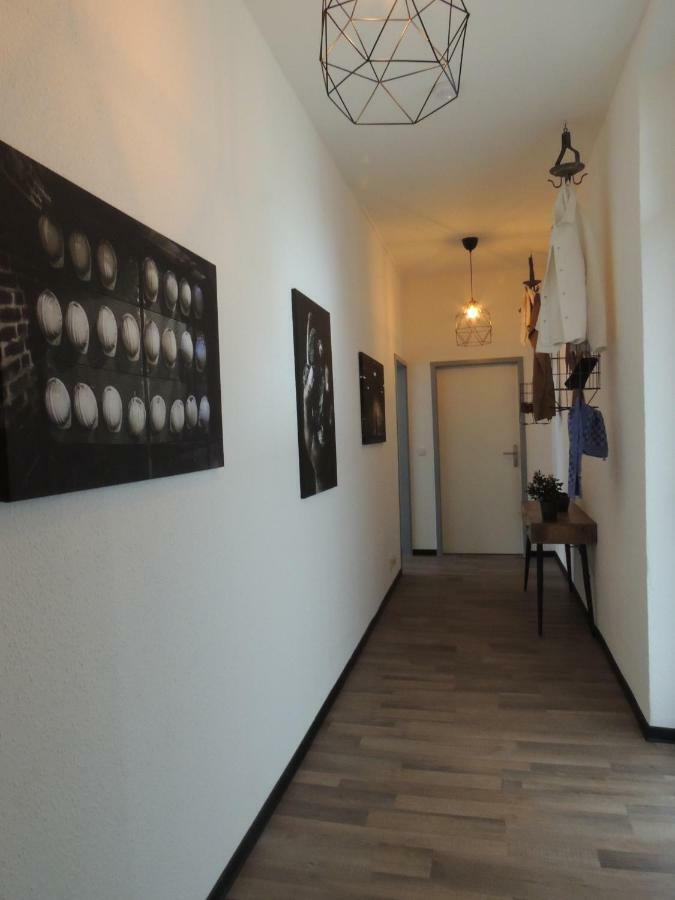 Zentrales Apartment In Гелзенкирхен Екстериор снимка