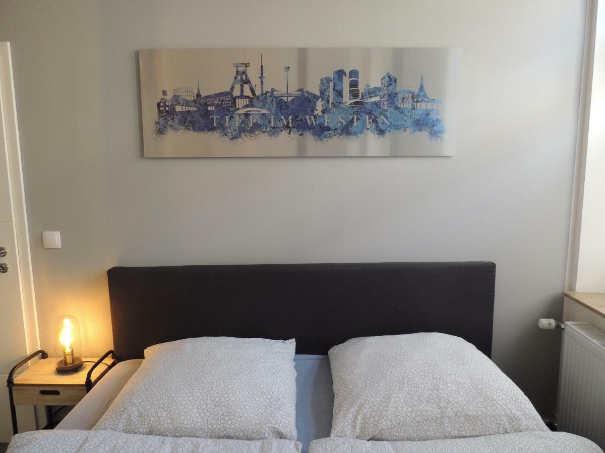 Zentrales Apartment In Гелзенкирхен Екстериор снимка